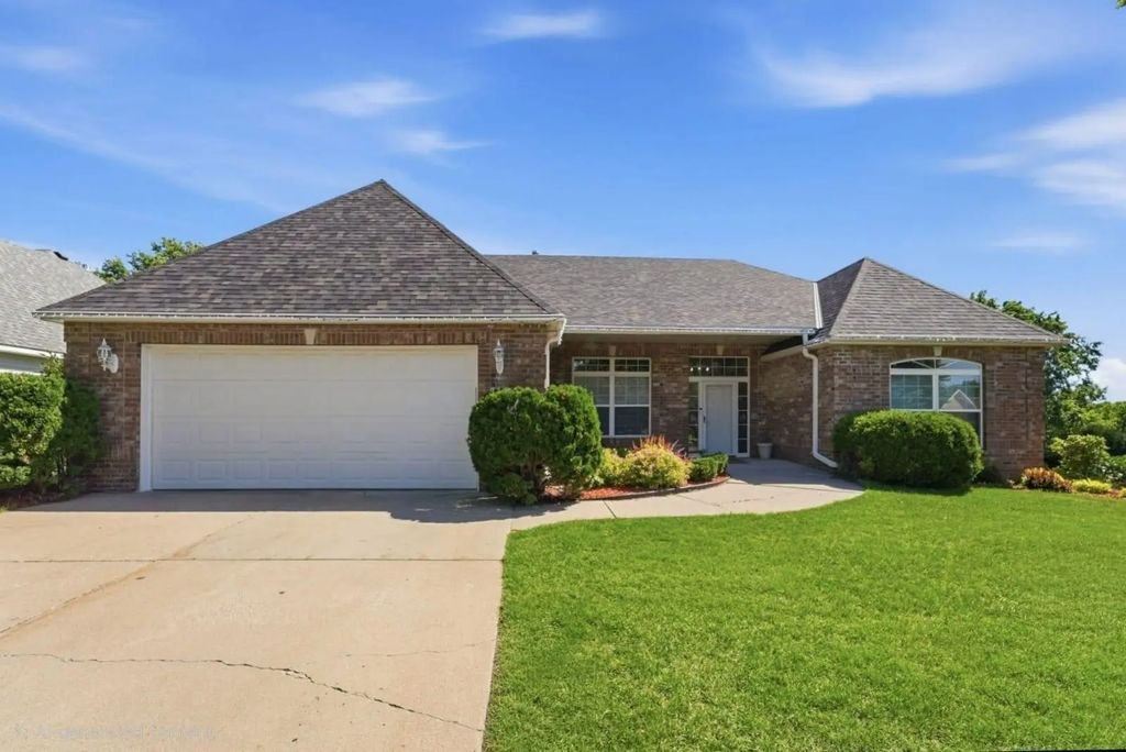 1609 Highland Trail, Saint Cloud