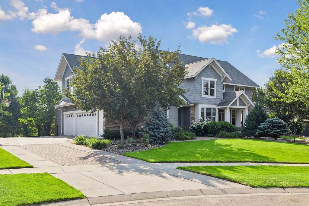 3300 Crestmoor Bay, Woodbury