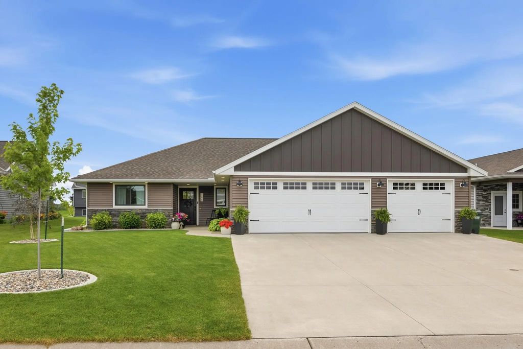 126 Detroit Avenue Se, Hutchinson
