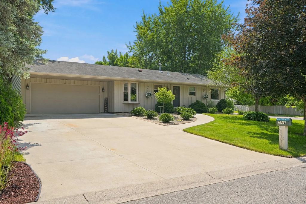 7529 Immanuel Avenue S, Cottage Grove