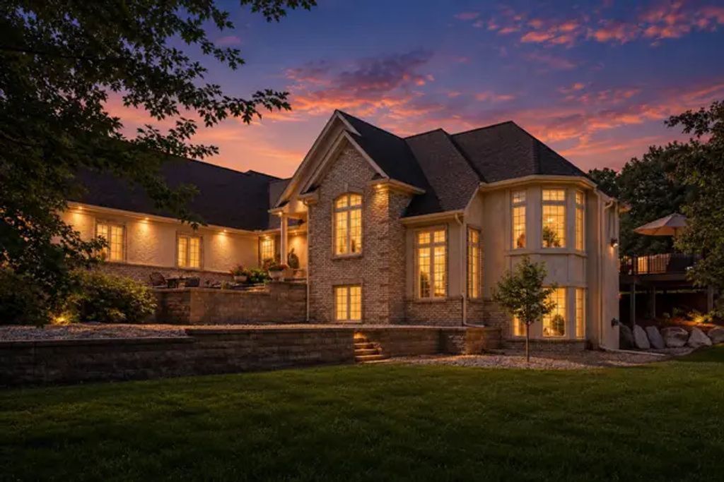 22420 Wagon Wheel Trail, Lakeville
