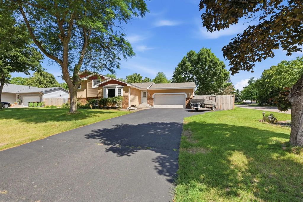1725 129th Lane Nw, Coon Rapids