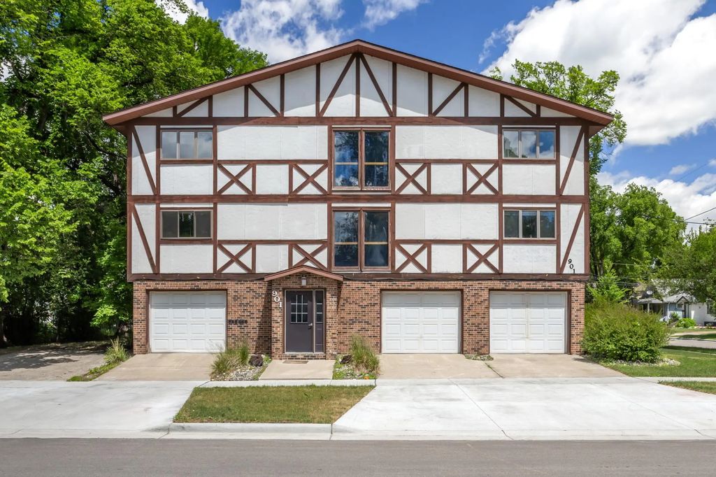 901 8th Avenue N 201, Fargo