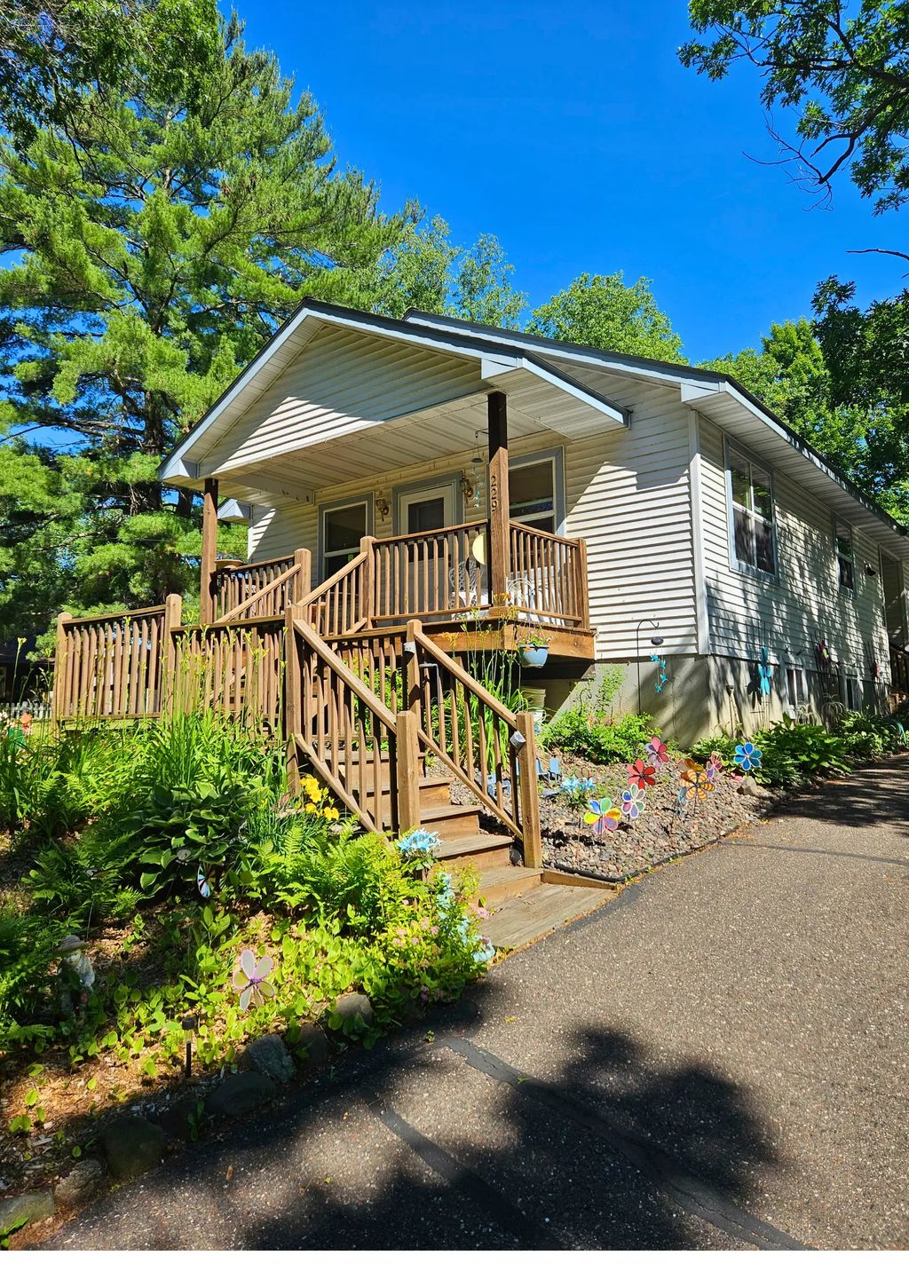 229 Summit Avenue, Amery