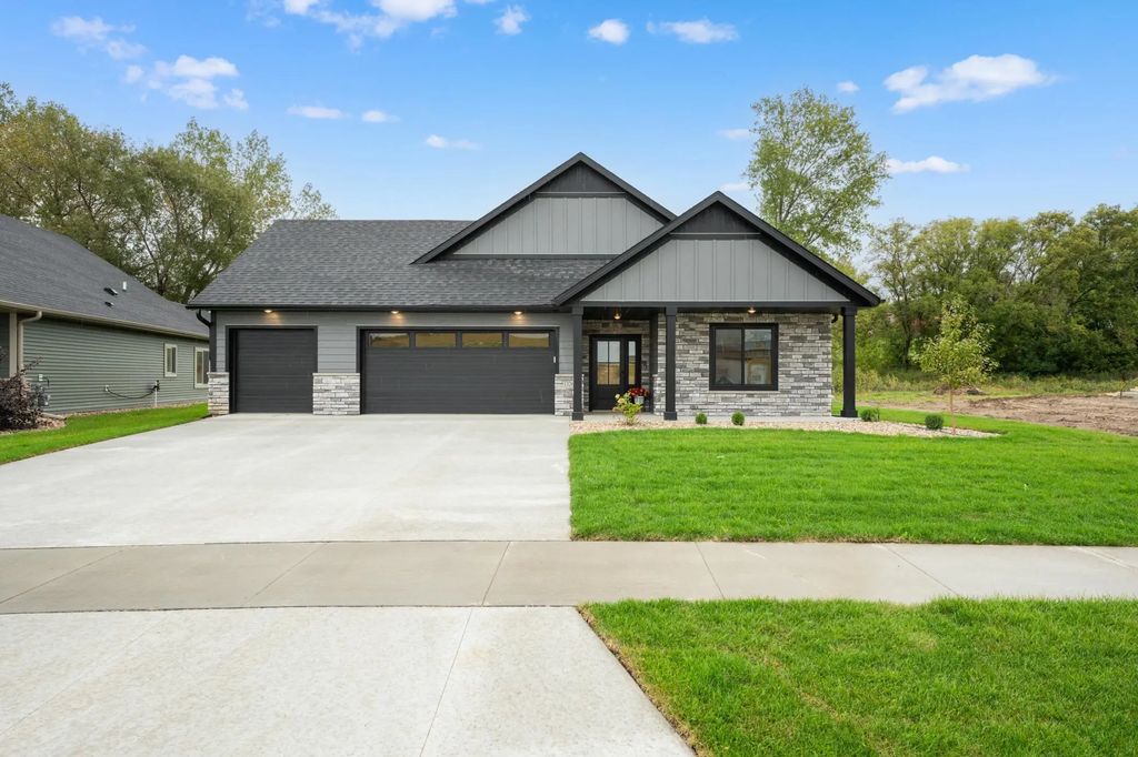 1326 Falstone Alcove Ne, Byron