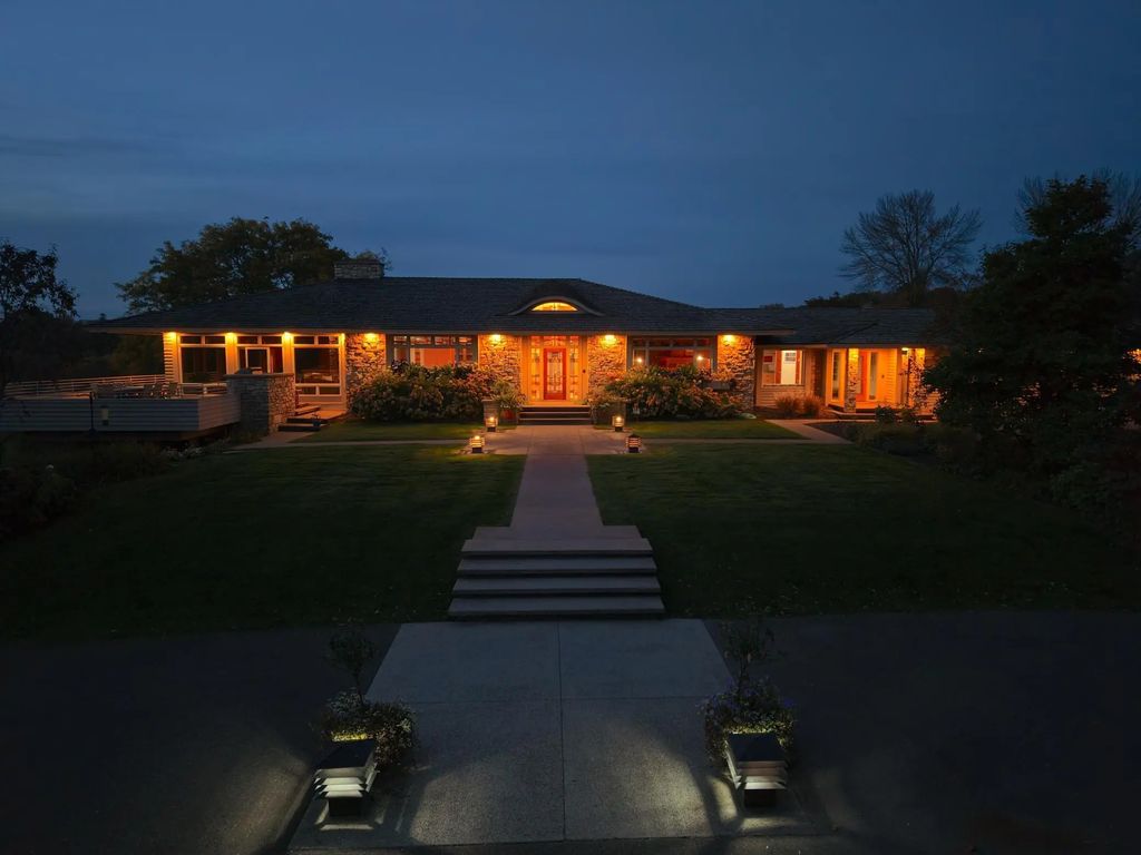 1492 Homestead Trail, Medina