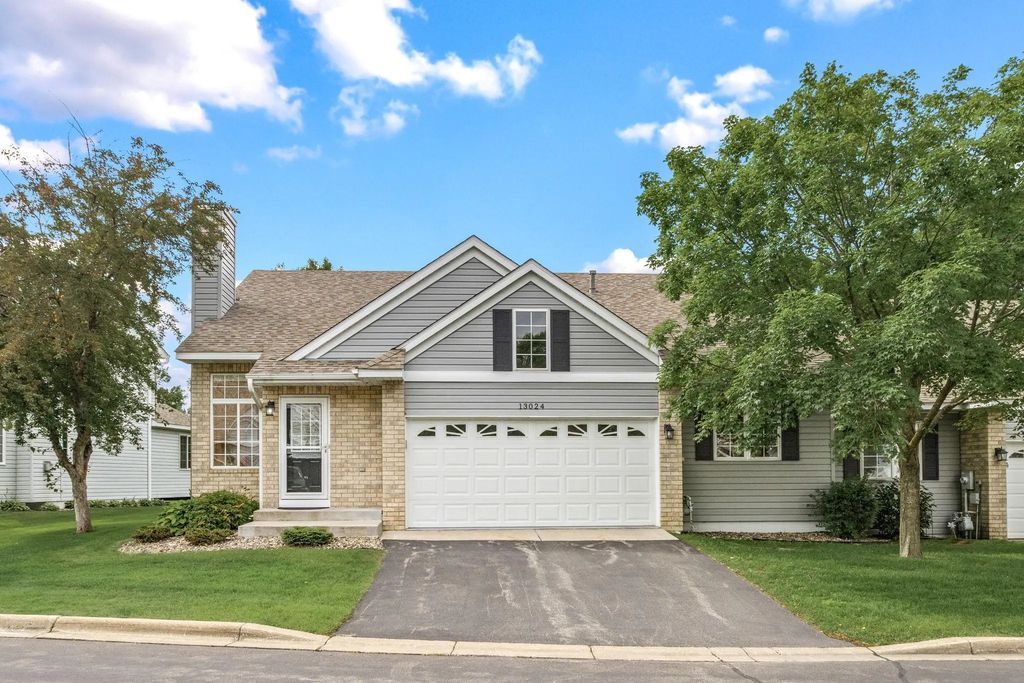 13024 Garrett Lane, Apple Valley