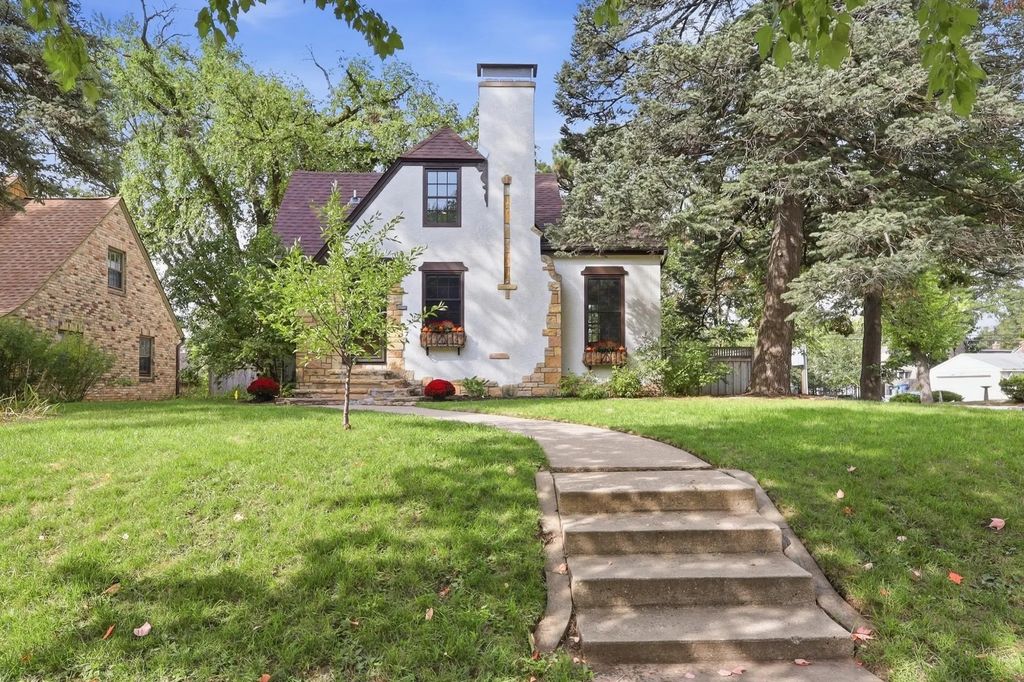 5600 Dupont Avenue S, Minneapolis