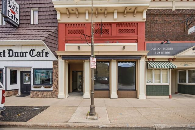 208 S Knowles Avenue, New Richmond