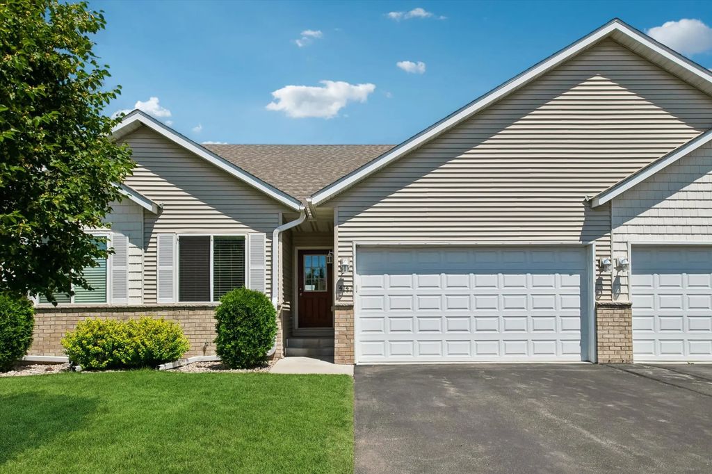 4147 Blakewood Drive, Shakopee