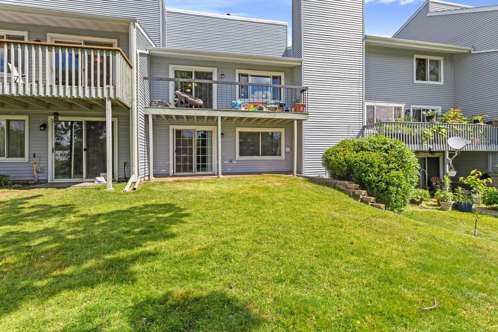 142 Canabury Court, Little Canada