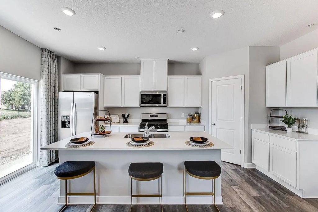 17114 Dysart Place, Lakeville
