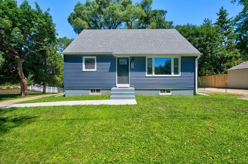 2115 E River Road Ne, Rochester