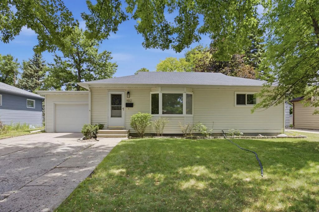 1512 17th Street S, Moorhead