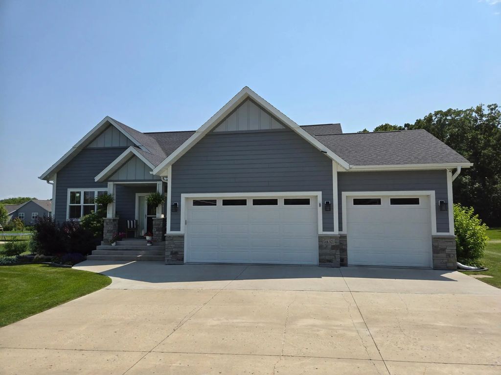 1837 Spruce Grove Trail, Detroit Lakes