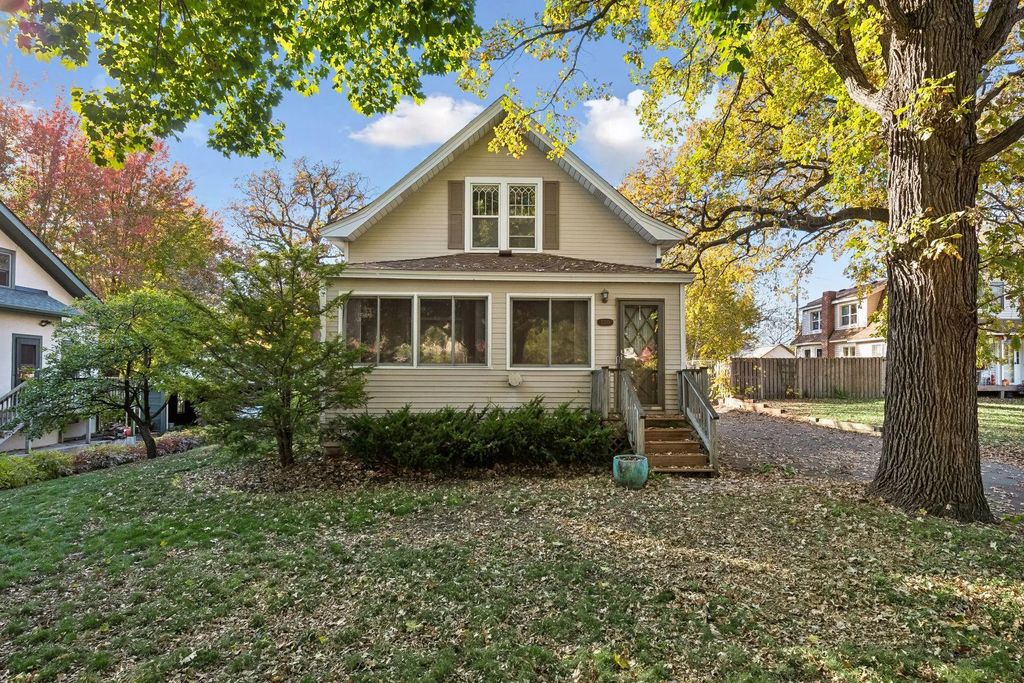 4300 France Avenue S, Edina