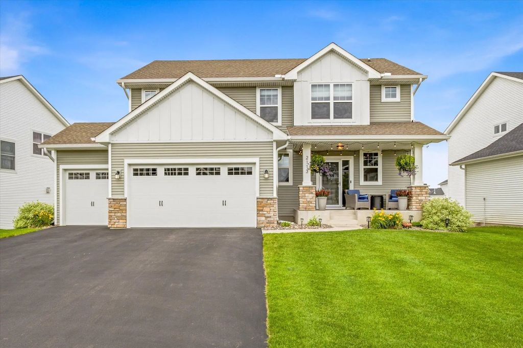 2113 Itasca Circle, Lino Lakes