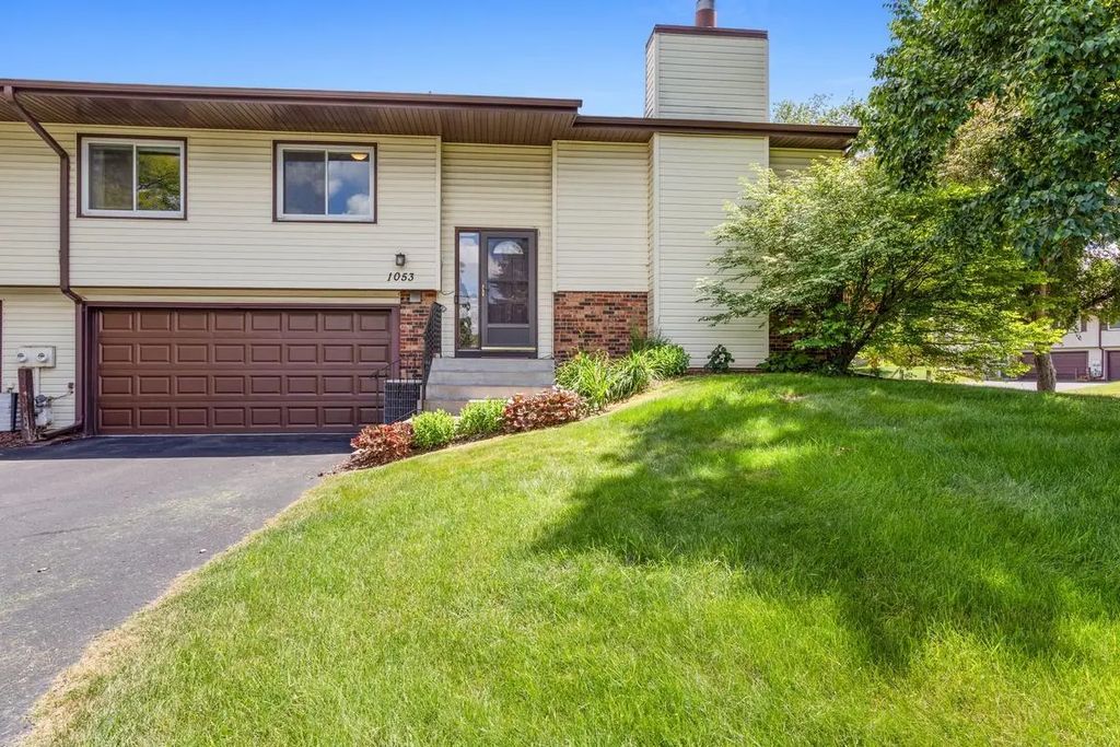 1053 Bridge Street, Shoreview