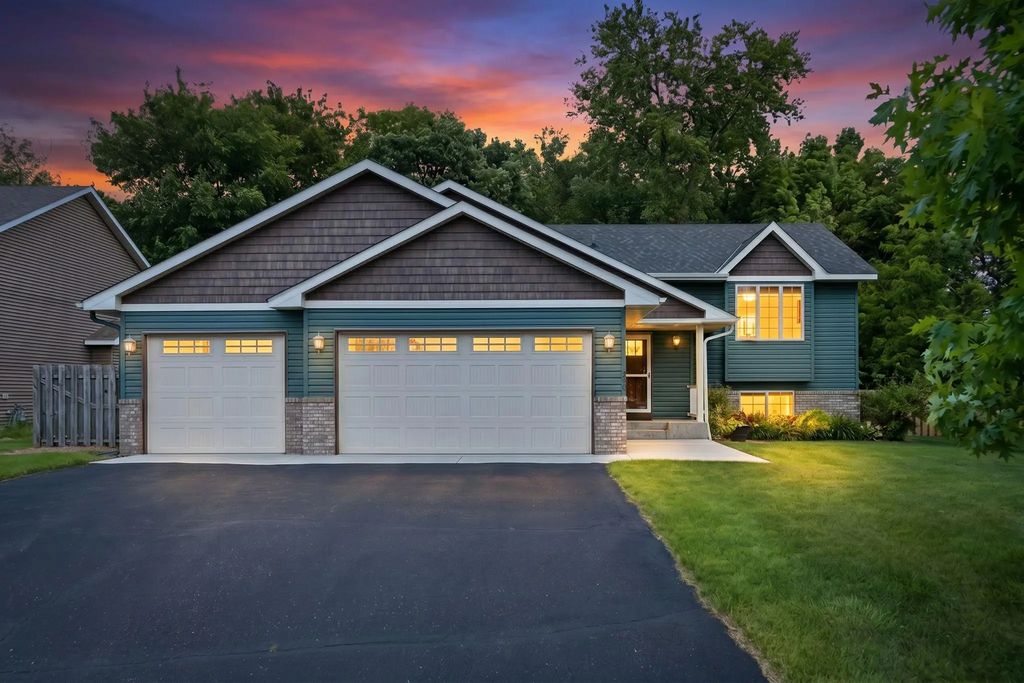 322 Lilium Circle, Watertown