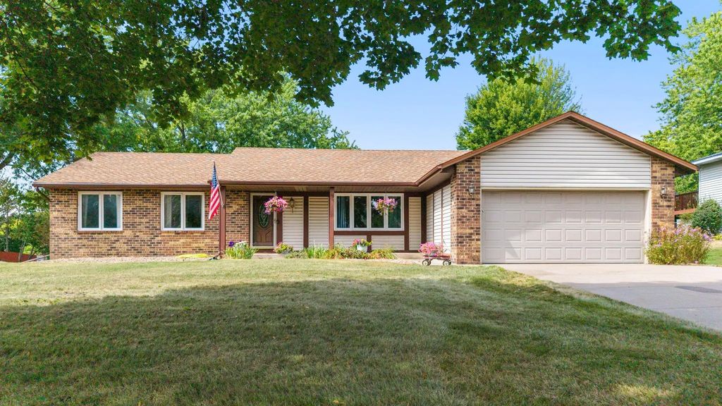 8654 Janero Avenue S, Cottage Grove
