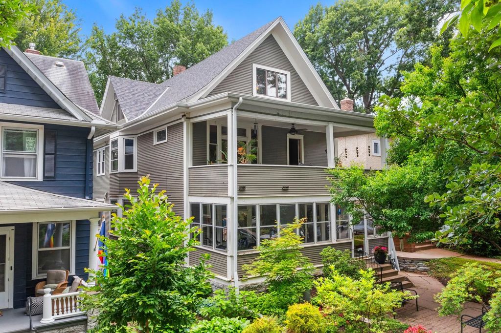 1200 Laurel Avenue, Saint Paul