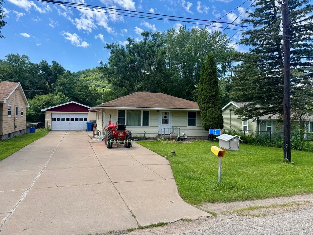 17 Wenonah Road, Minnesota City