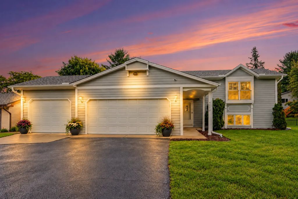 5710 Turtle Lake Road, Shoreview