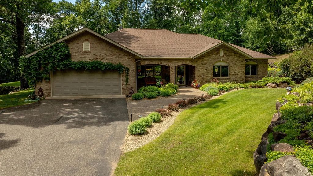 26667 Edna Lake Road, Nisswa