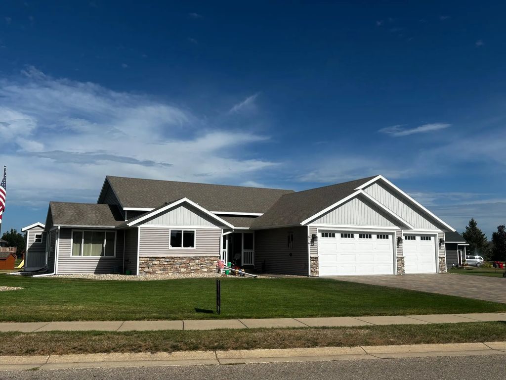 814 Curt Felt Drive, Alexandria