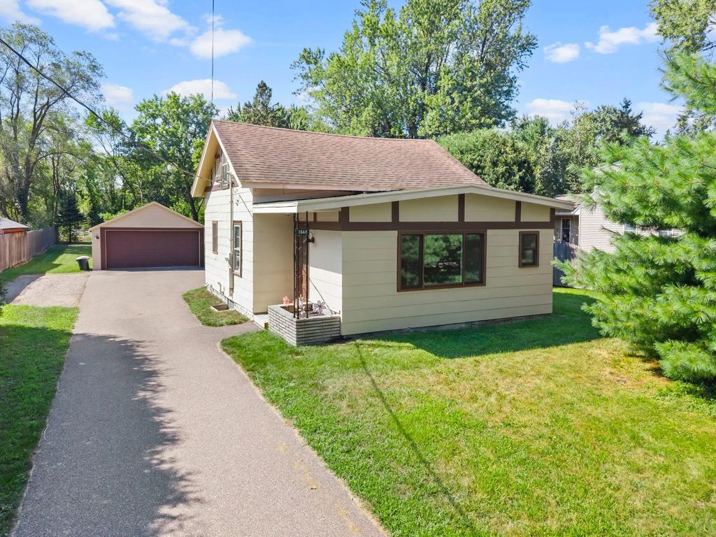 1648 Hammond Road, White Bear Lake