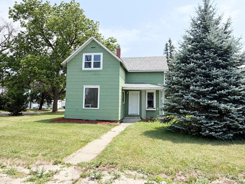 502 3rd Avenue Nw, Wilmont