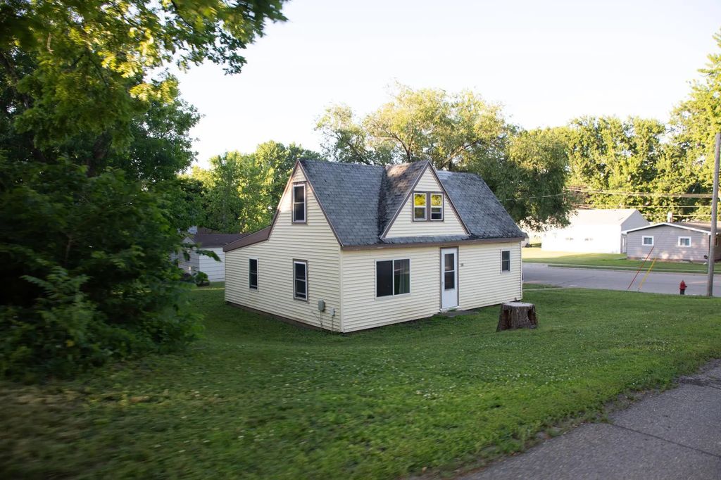 110 2nd Street Sw, Glenville