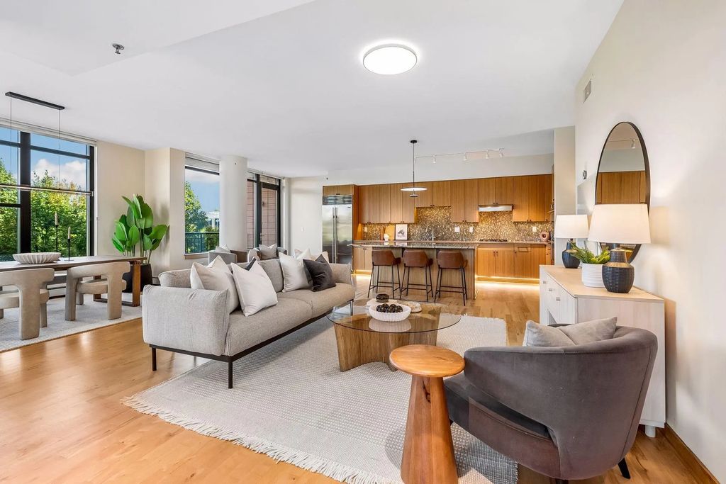 215 10th Avenue S 313, Minneapolis