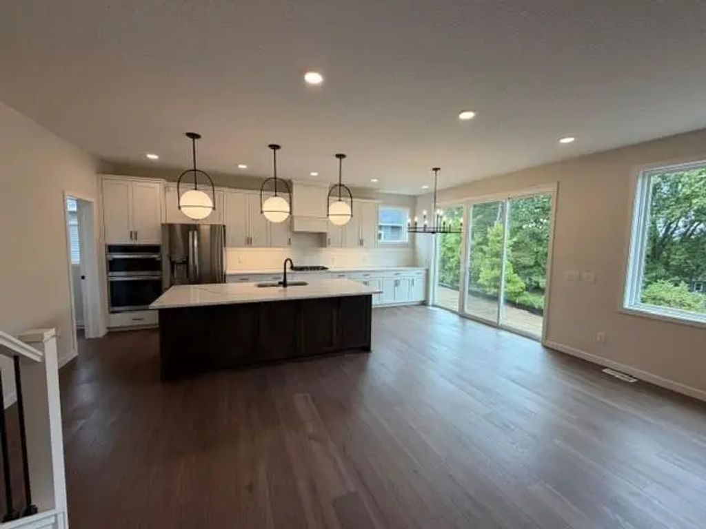 14728 Kingsview Court N, Dayton