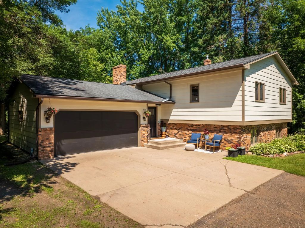 603 Old Highway 61 N, Hinckley
