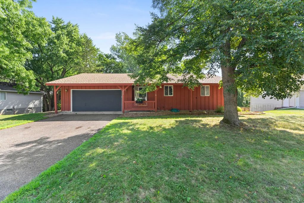 4212 Desoto Street, Vadnais Heights