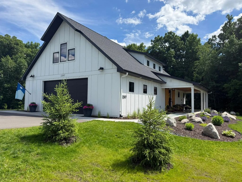 1397 Burroughs Road, Detroit Lakes