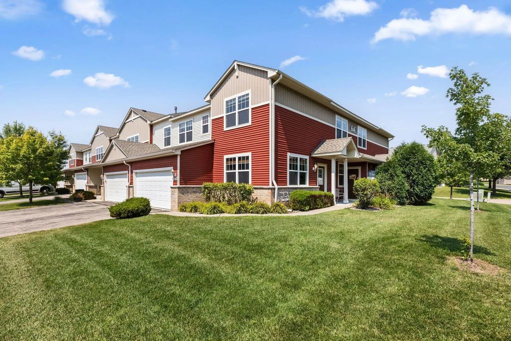 1646 White Pine Way A, Carver