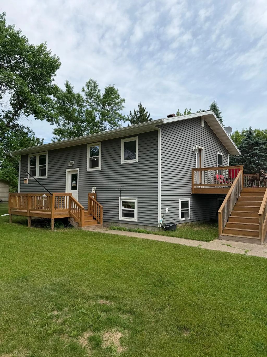 349 Beaulieu Street W, Motley