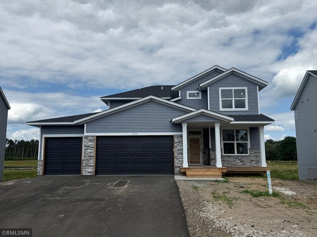 1717 Meadows Drive, East Bethel