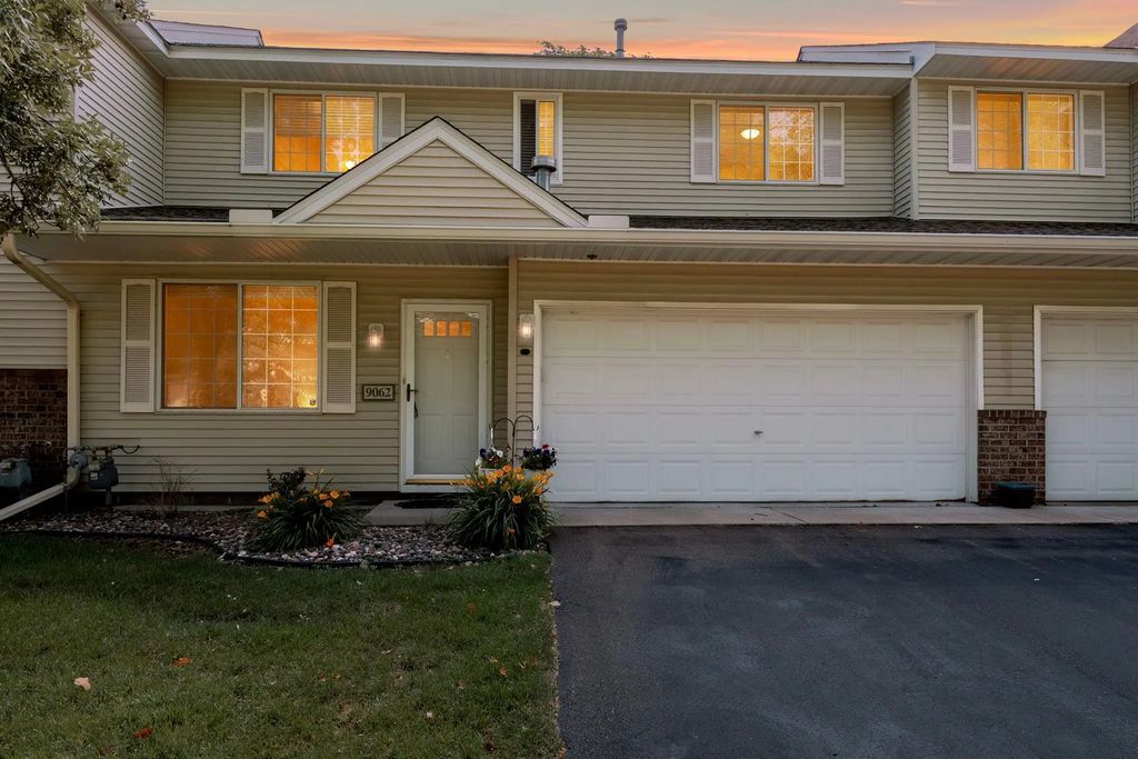 9062 Merrimac Lane N, Maple Grove