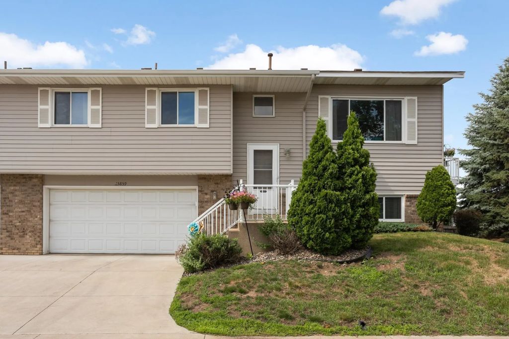 15859 Gooseberry Way, Apple Valley