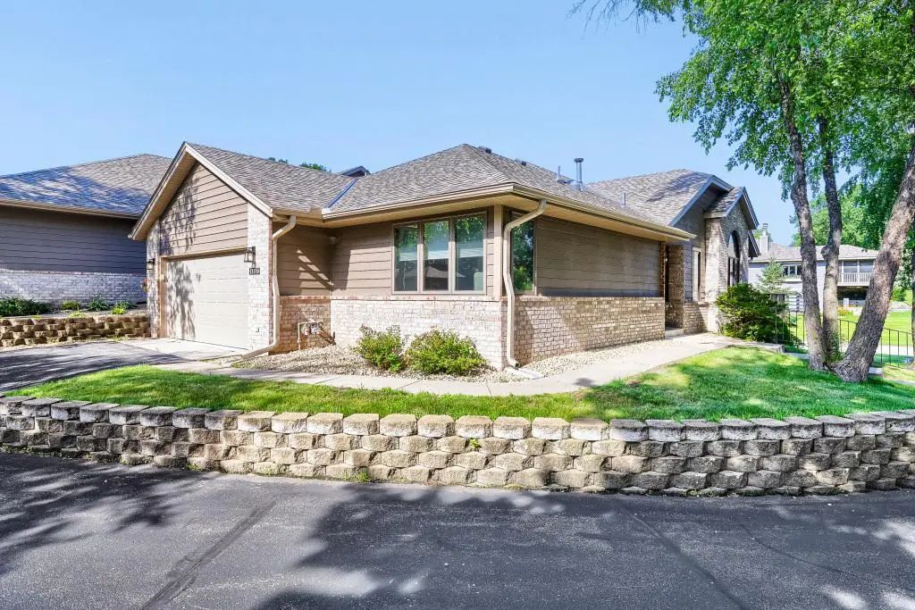 18100 Judicial Way N, Lakeville