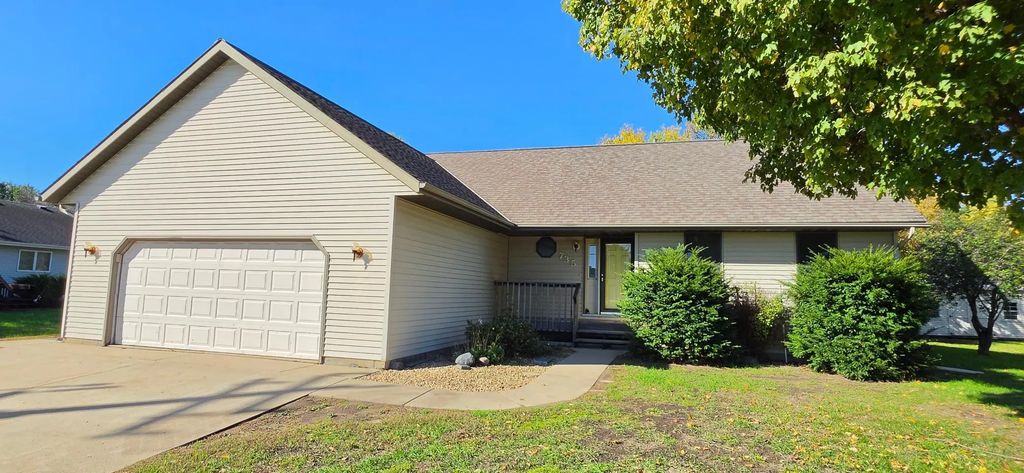 735 10th Avenue S, Waite Park