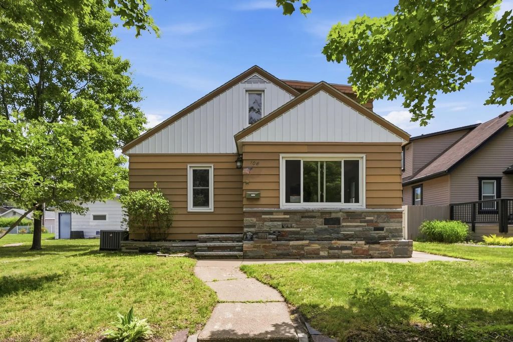 108 21st Avenue N, St Cloud
