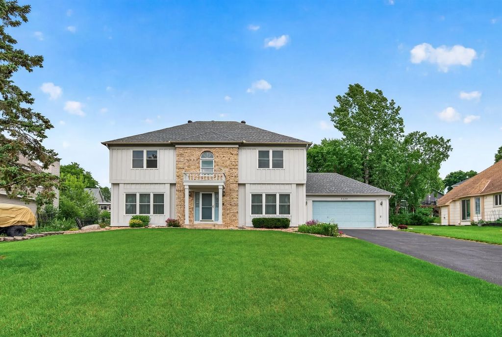 2230 Woodbridge Way, Woodbury