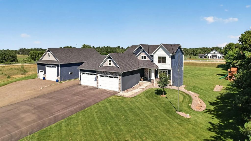 20011 Grouse Street Nw, Oak Grove