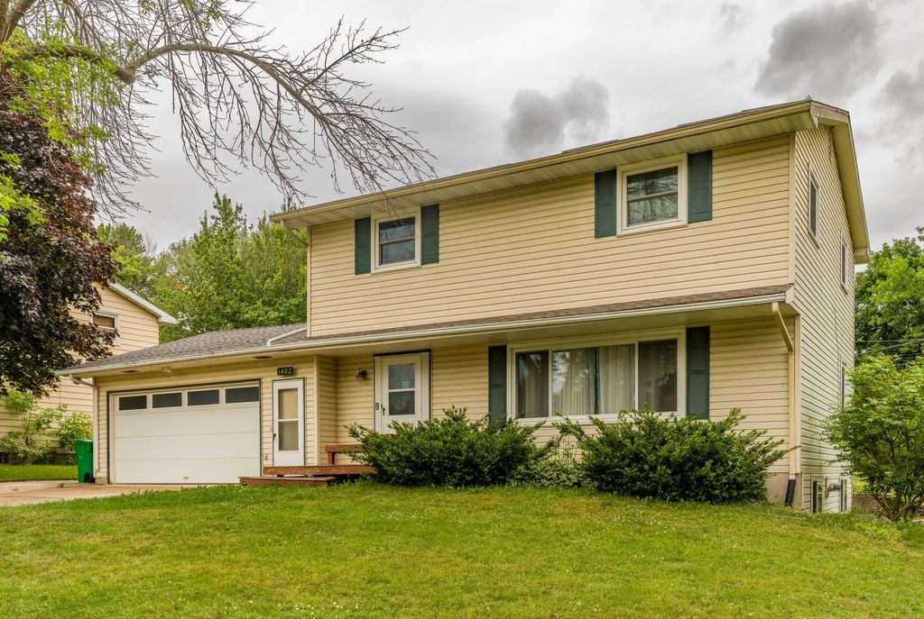 1402 Southview Lane, Albert Lea