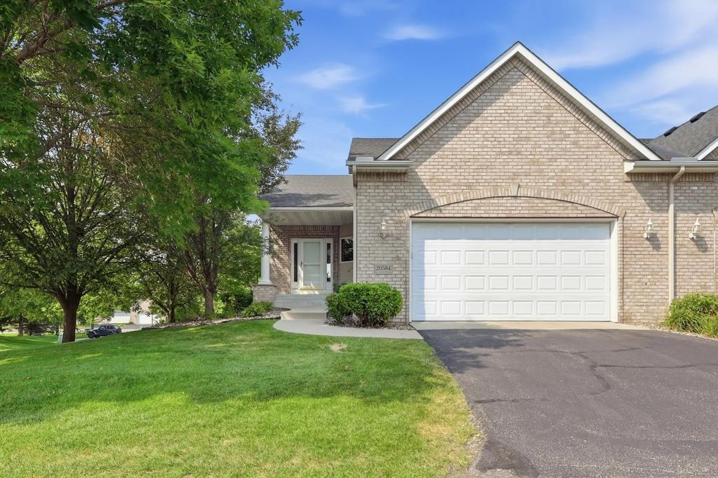20584 Kearney Path, Lakeville
