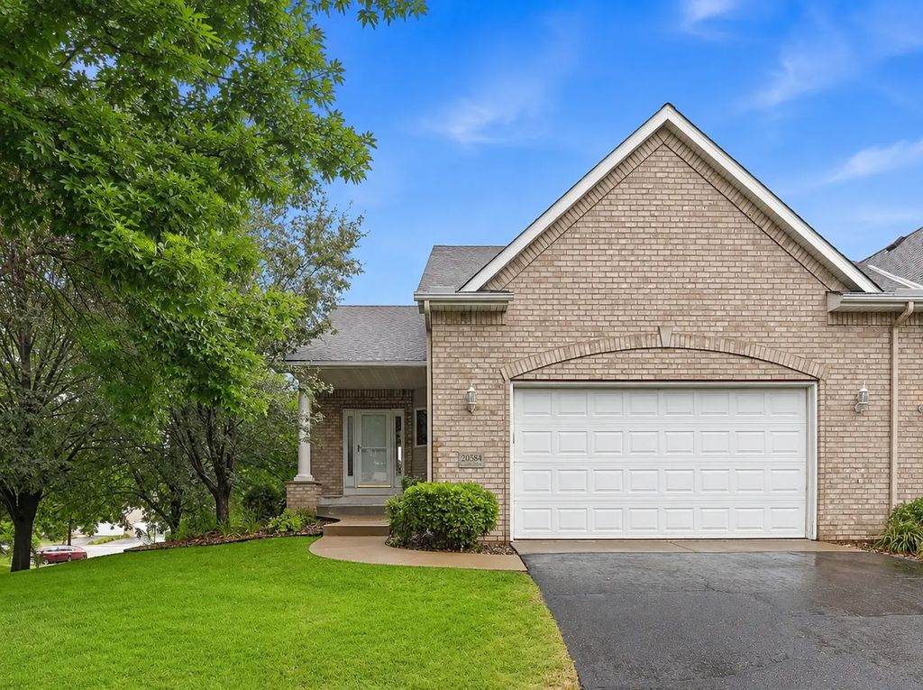20584 Kearney Path, Lakeville